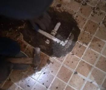 清河门卫生间漏水维修公司为您分享下卫生间渗水如何处理及注意事项